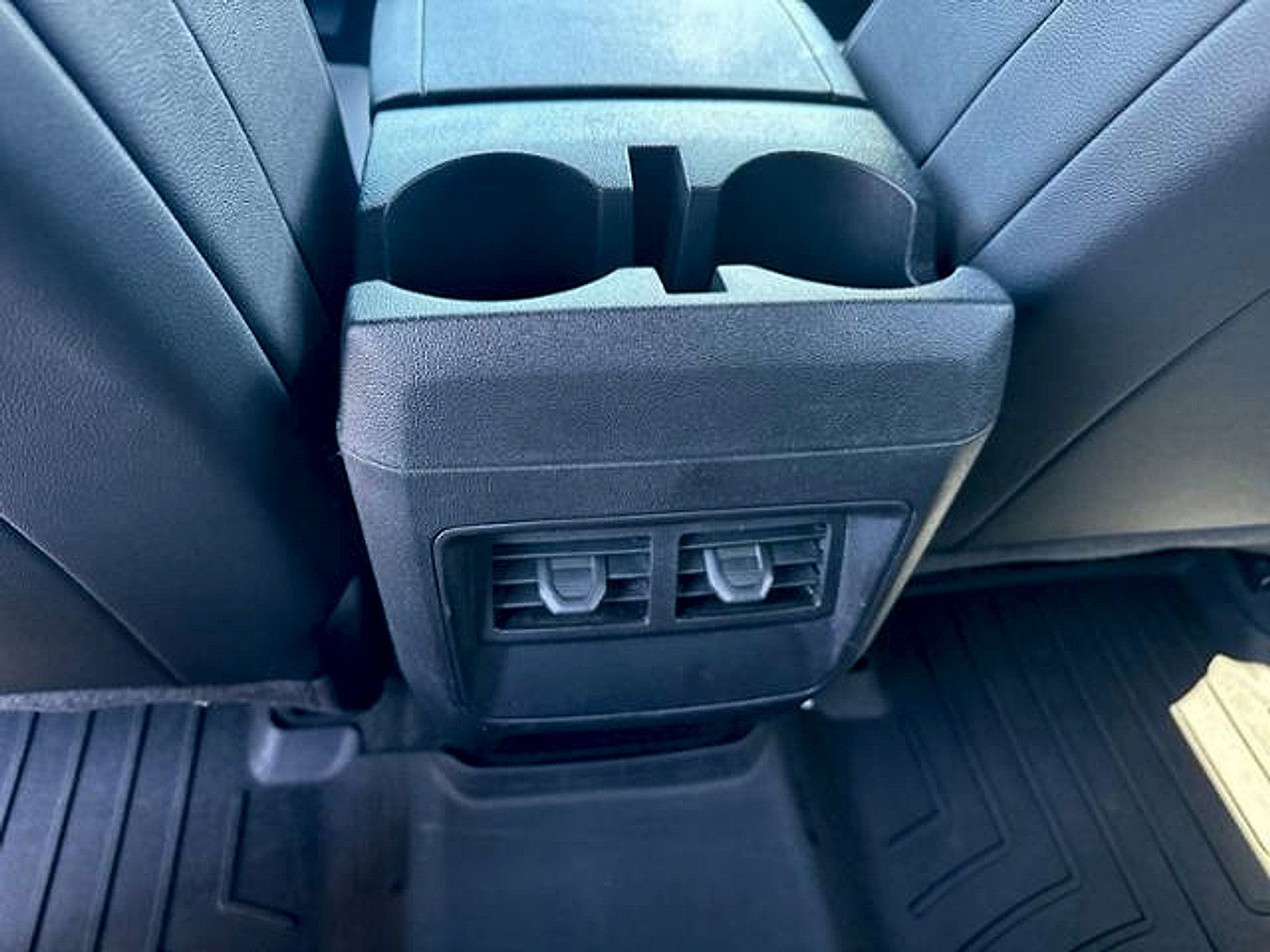 Used 2024 Chevrolet Colorado Trail Boss AWD/4WD image 10
