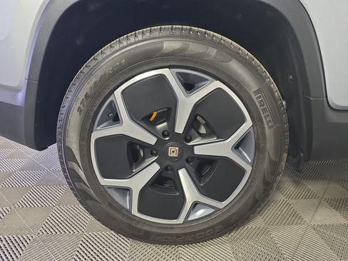 Used 2024 Rivian R1T Adventure AWD/4WD image 11
