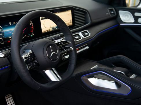 New 2026 Mercedes-Benz GLS 450 4MATIC image 16