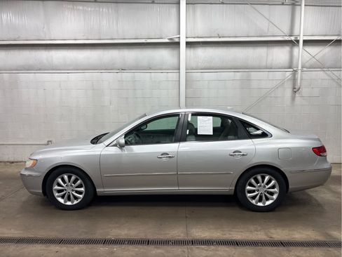 Used 2007 Hyundai Azera Limited image 4