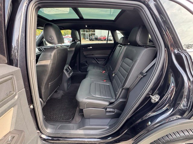 Used 2023 Volkswagen Atlas Cross Sport SEL Premium R-Line AWD/4WD image 9