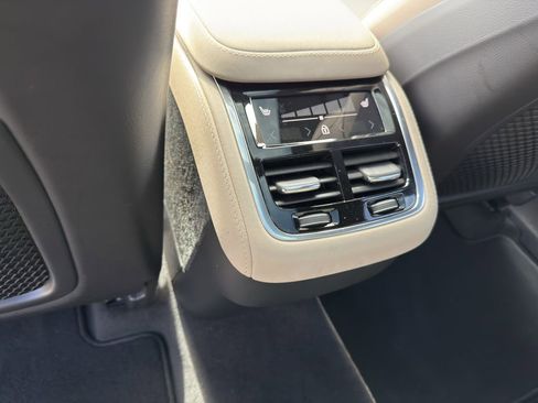 Certified 2025 Volvo XC90 B6 Plus image 35