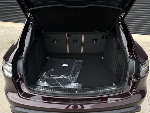 Certified 2026 Porsche Macan image 26