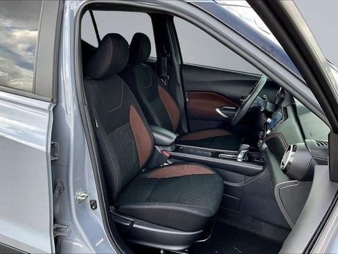 Used 2023 Nissan Kicks SR FWD image 30