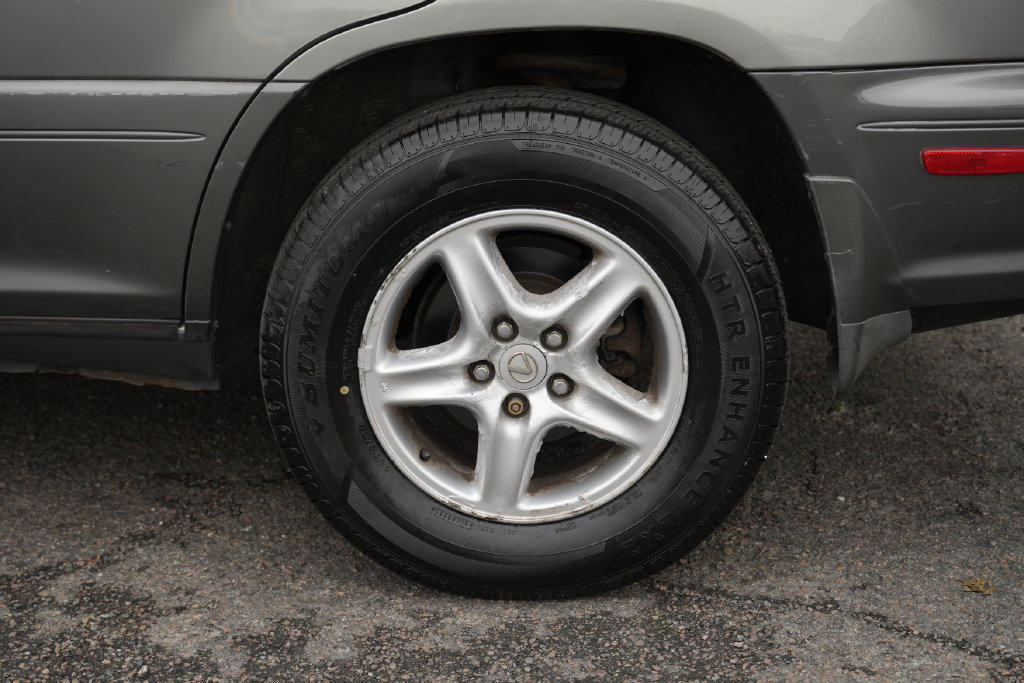 Used 2002 Lexus RX 300 4WD w/ Premium Pkg Plus image 14