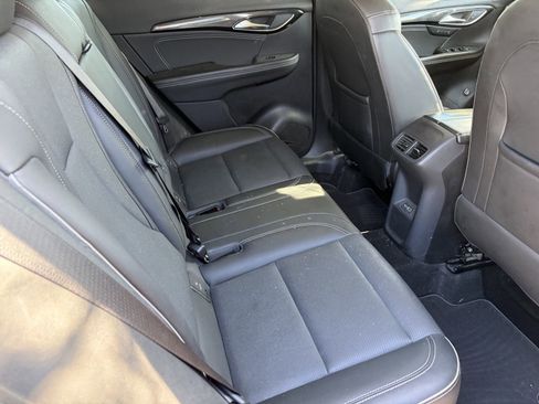 Used 2022 Buick Envision Essence w/ Technology Package I FWD image 8