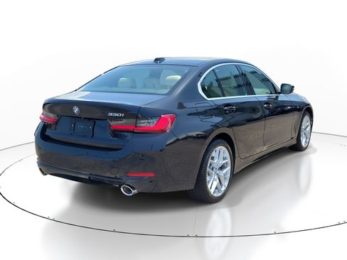 Used 2025 BMW 330i Sedan w/ Premium Package RWD image 6