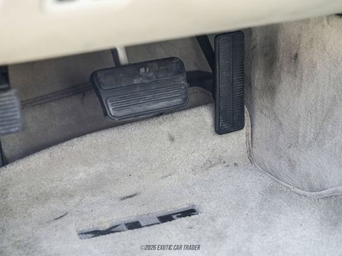 Used 2006 Cadillac XLR RWD image 64