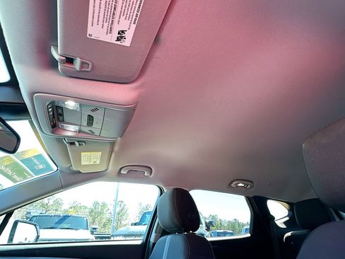 Used 2024 Chevrolet Blazer LT w/ Convenience Package FWD image 11