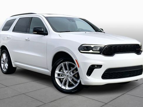 Used 2023 Dodge Durango GT image 2