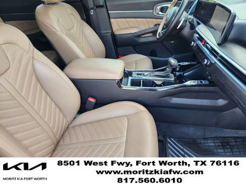Used 2024 Kia Sorento SX Prestige w/ Olive Brown Leather Package AWD/4WD image 13