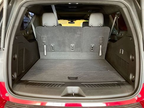 Used 2021 Chevrolet Suburban LT image 21