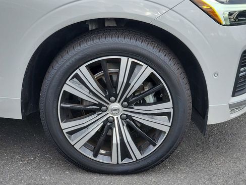Certified 2023 Volvo XC60 B5 Plus w/ Climate Package image 8