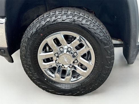 Used 2024 Chevrolet Silverado 2500 LTZ w/ LTZ Plus Package image 33