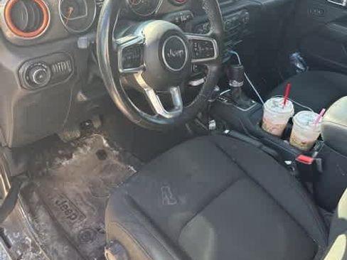 Used 2021 Jeep Wrangler Unlimited Sahara w/ Safety Group image 10