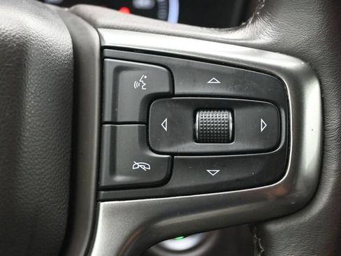 Used 2021 Chevrolet Suburban LT w/ Rear Media and Nav Package AWD/4WD image 12