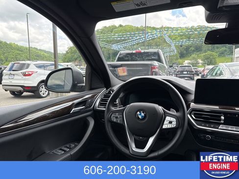 Used 2024 BMW X4 xDrive30i w/ Parking Assistance Package image 13