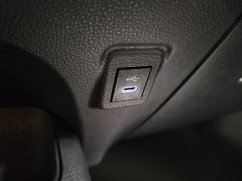 Used 2025 Toyota Corolla LE FWD image 18