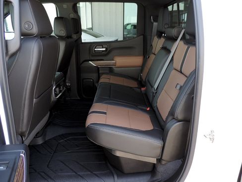 Certified 2019 Chevrolet Silverado 1500 High Country w/ Safety Package II AWD/4WD image 13
