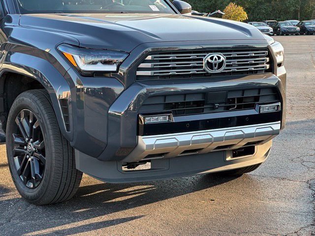 Used 2025 Toyota 4Runner TRD Sport Premium AWD/4WD image 2