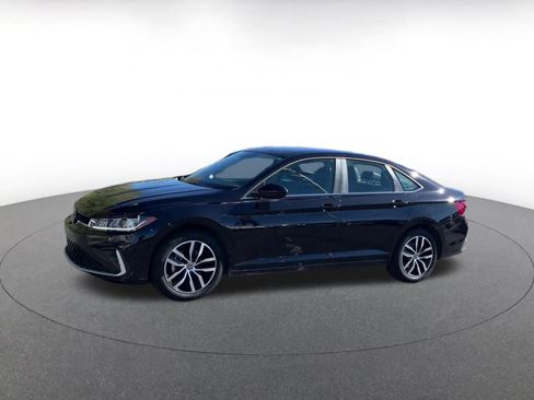 Used 2025 Volkswagen Jetta SE image 8