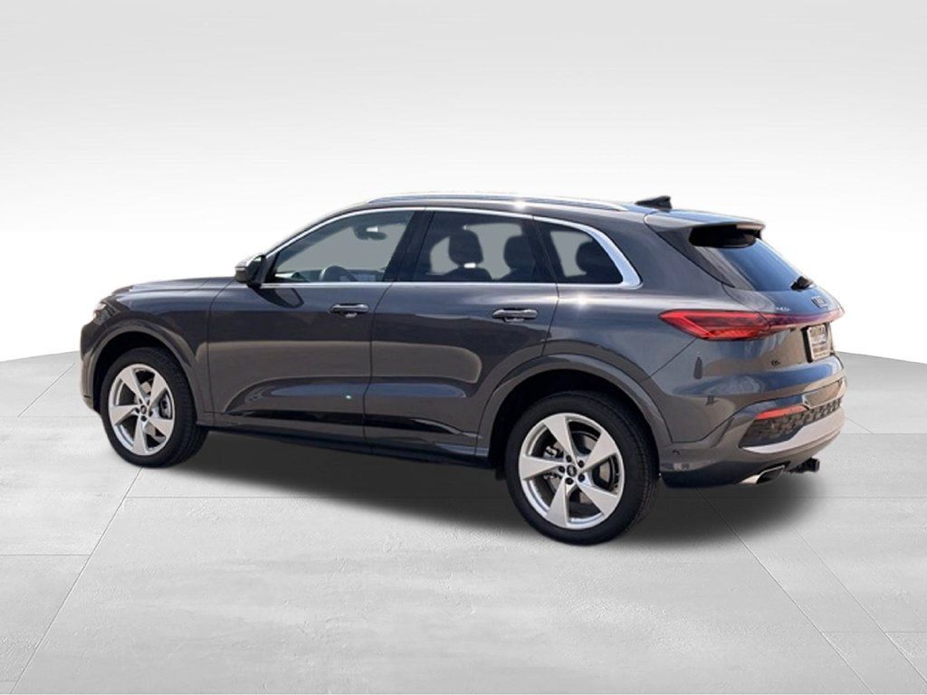 Used 2025 Audi Q5 Premium Plus AWD/4WD image 10