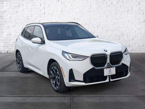 Used 2025 BMW X3 xDrive30i image 2