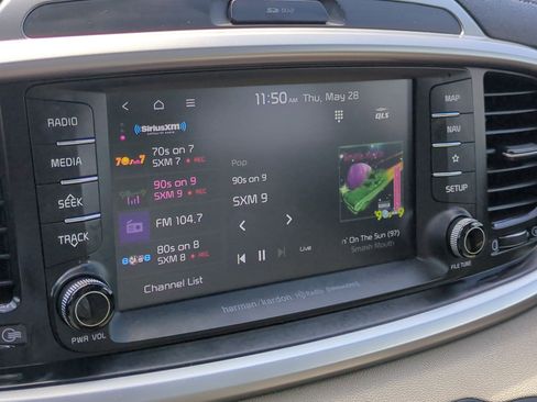 Used 2019 Kia Sorento EX w/ EX Touring Package AWD/4WD image 23