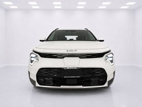 Used 2024 Kia Niro Wave w/ Wave Preserve Package FWD image 4