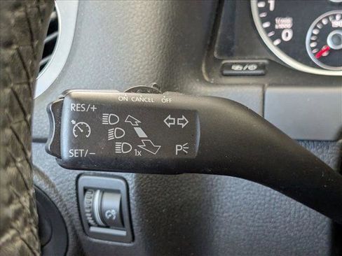 Used 2017 Volkswagen Tiguan S FWD image 6