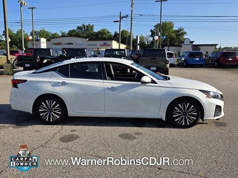 Used 2023 Nissan Altima 2.5 SV FWD image 16