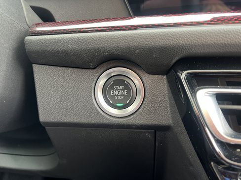 Used 2024 Chevrolet Traverse RS AWD/4WD image 23