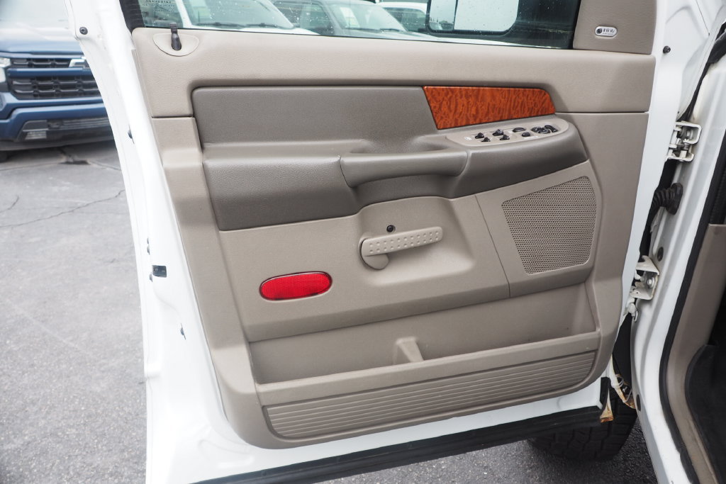 Used 2006 Dodge Ram 2500 Truck Laramie AWD/4WD image 13