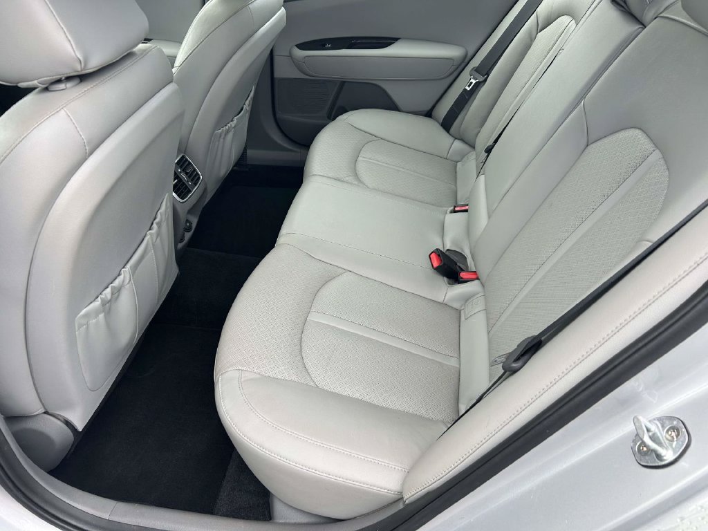 Used 2016 Kia Optima EX w/ Premium Package FWD image 13