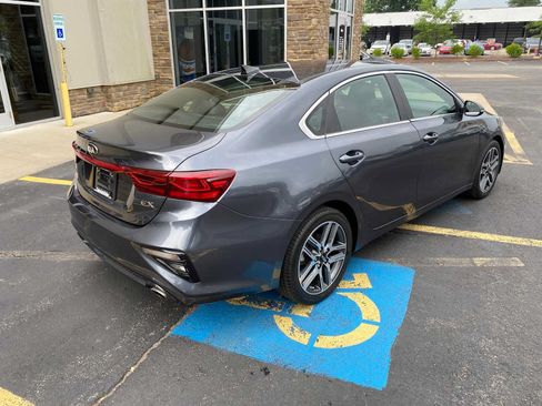 Used 2019 Kia Forte EX FWD image 4