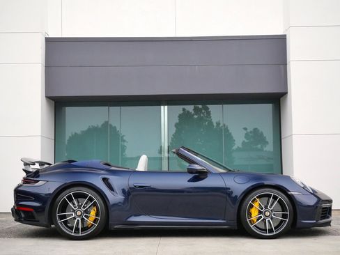 Used 2022 Porsche 911 Turbo S image 4