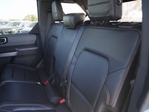 Used 2021 Ford Bronco Badlands w/ Sasquatch Package image 13