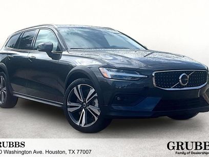 Certified 2025 Volvo V60 B5 Cross Country Plus