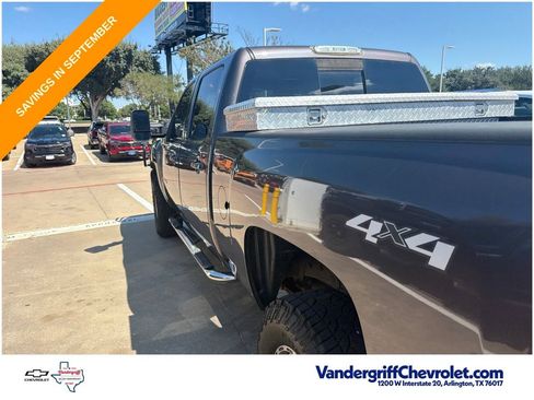 Used 2010 Chevrolet Silverado 2500 LTZ w/ Convenience Package AWD/4WD image 13