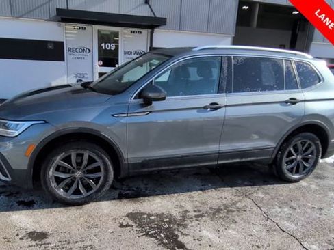 Used 2022 Volkswagen Tiguan SE image 4