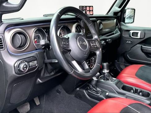 Used 2020 Jeep Gladiator Sport w/ Quick Order Package 24S image 12