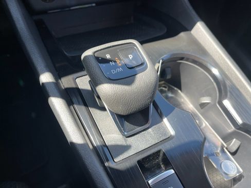 Used 2025 Nissan Rogue SV image 23