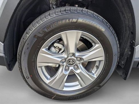 Used 2025 Toyota RAV4 XLE image 23
