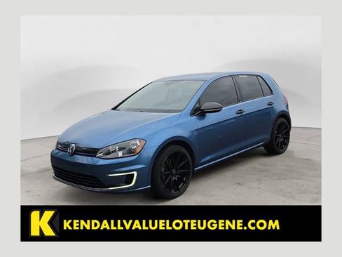 Used 2016 Volkswagen e-Golf SE w/ DC Fast Charging Package FWD image 1
