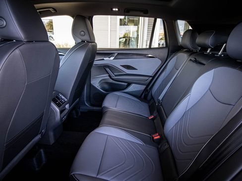 New 2026 Volkswagen Tiguan SE R-Line image 28