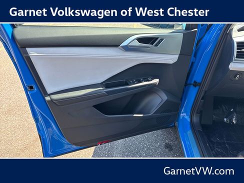New 2026 Volkswagen Taos SE AWD/4WD image 17