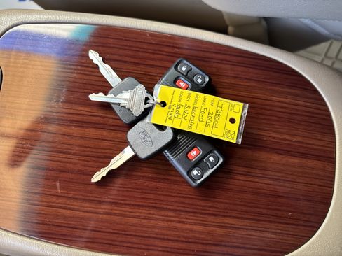 Used 2005 Ford Excursion Limited image 41