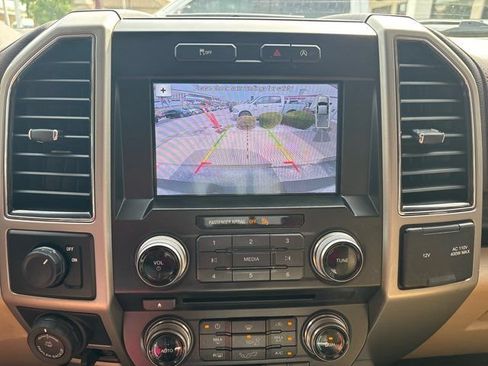 Used 2018 Ford F150 Lariat RWD image 31