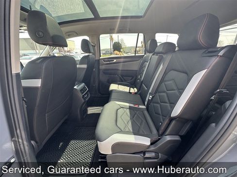 Used 2025 Volkswagen Atlas Peak Edition SE AWD/4WD image 12
