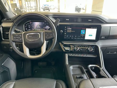 Used 2024 GMC Sierra 3500 Denali w/ Denali Reserve Package AWD/4WD image 19